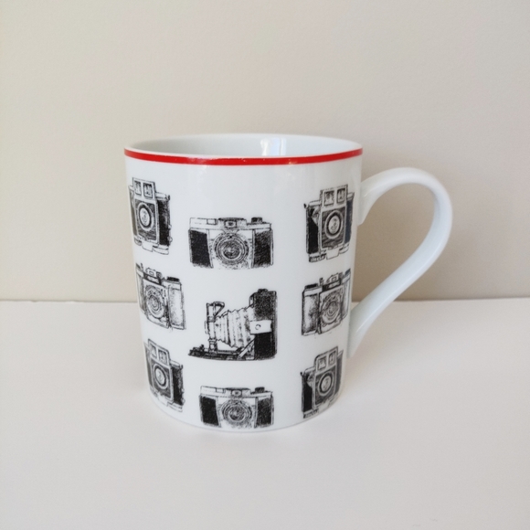 Queenwest Black-and-White Camera Sketches Mug - Picture 2 of 9